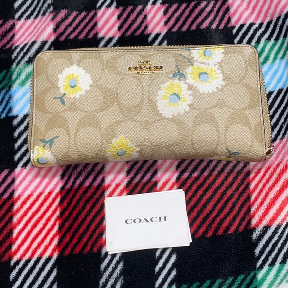Coach sunflower wallet - Picture 1 of 4